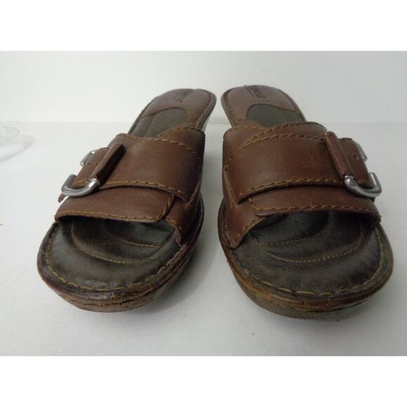 BORN EUR 42 US 10M Brown Leather Slide Sandal Shoe w Buckle & Medium Heel - Picture 2 of 7